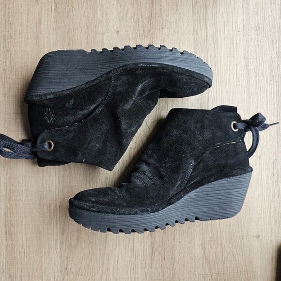 Fly London Yebi Wedge Ankle Boot Womens 9 9.5 Black Suede Tie Back Minimalist - Picture 1 of 7